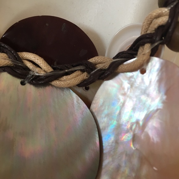 Beautiful handmade seashells necklace - Picture 9 of 15